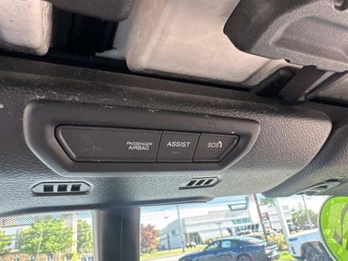 Used 2022 Jeep Wrangler Unlimited Sport AWD/4WD image 17