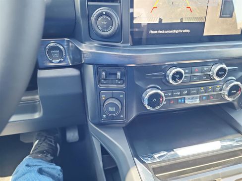 New 2025 Ford F350 Lariat w/ Lariat Ultimate Package image 27