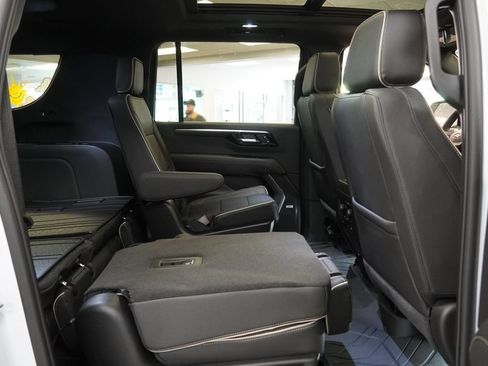 New 2026 Chevrolet Suburban Premier w/ Sun And Tow Package AWD/4WD image 36