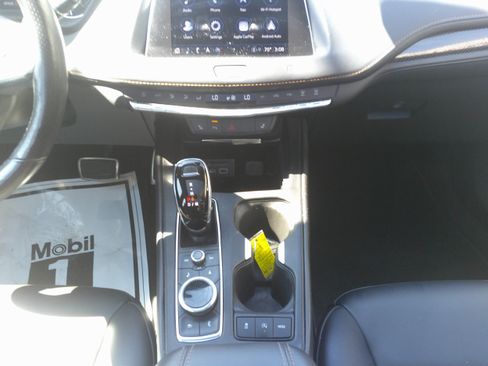 Used 2021 Cadillac XT4 Sport w/ Cold Weather Package AWD/4WD image 25