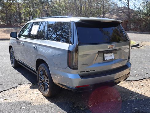 Used 2026 Cadillac Escalade Platinum Sport w/ LPO, ONYX Package image 5