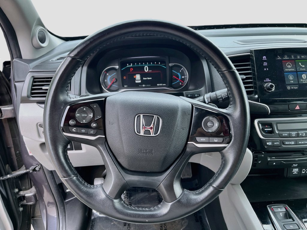 Used 2022 Honda Pilot Touring image 11
