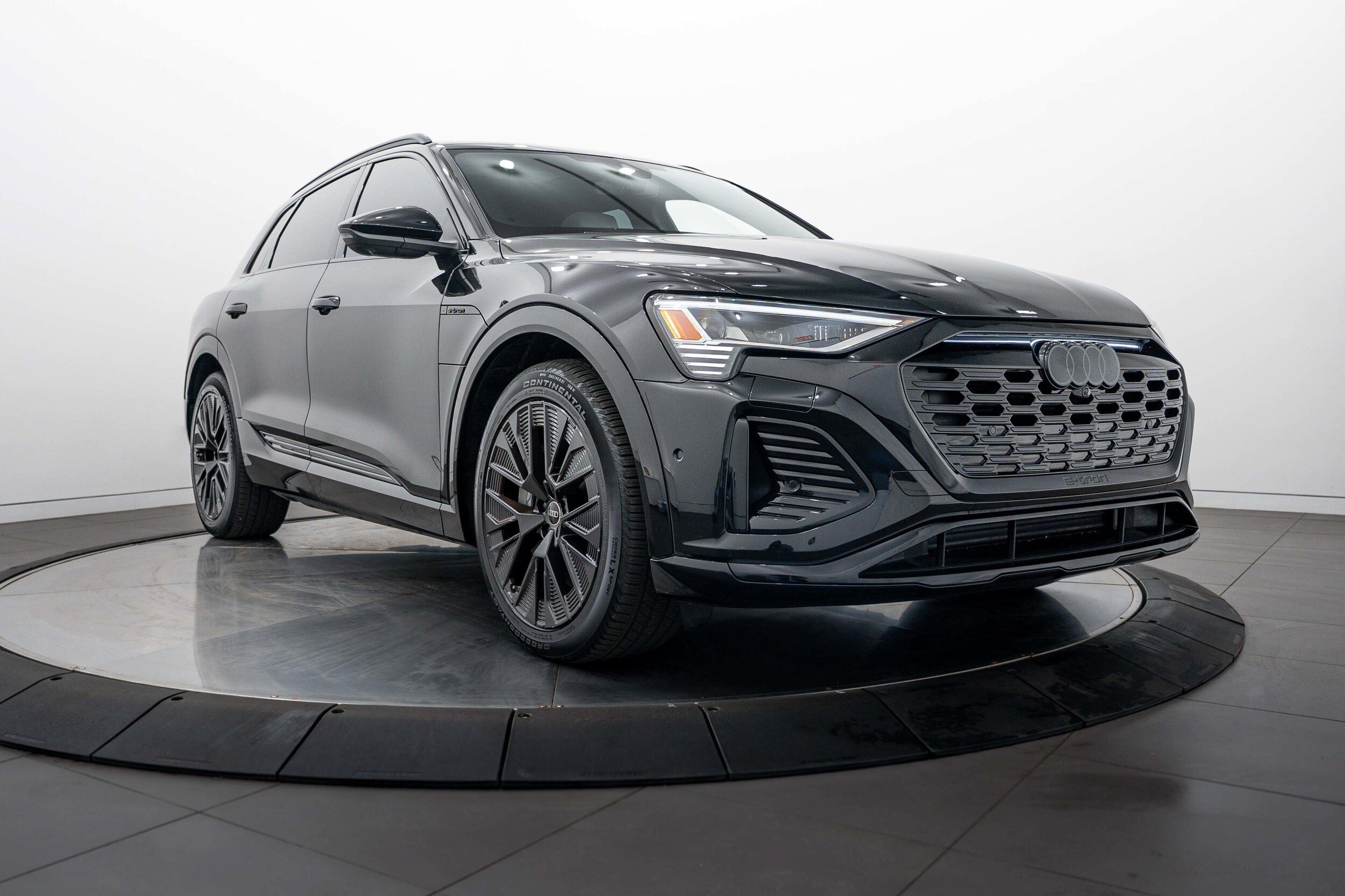 Certified 2024 Audi Q8 e-tron Prestige w/ Prestige Package AWD/4WD image 1