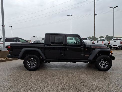 Used 2026 Jeep Gladiator Mojave AWD/4WD image 2
