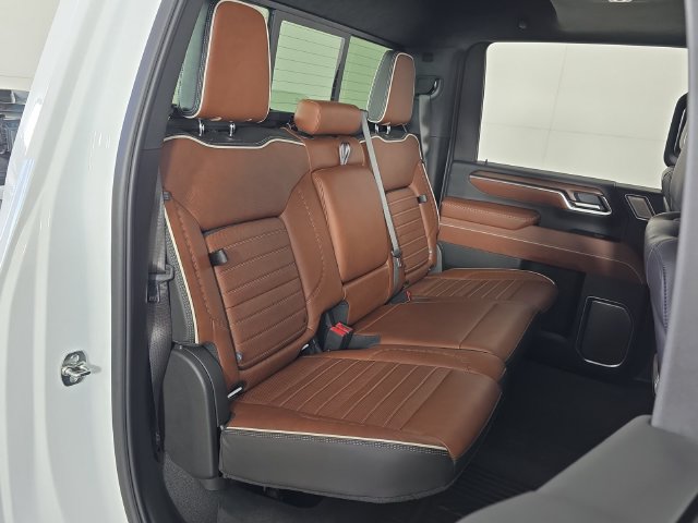 Certified 2025 GMC Sierra 3500 Denali Ultimate AWD/4WD image 33