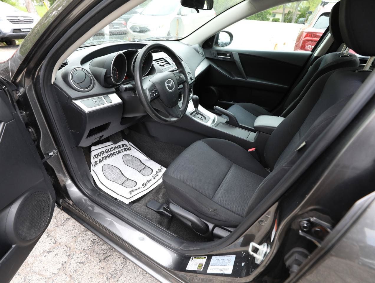 Used 2010 MAZDA MAZDA3 i Touring FWD image 15