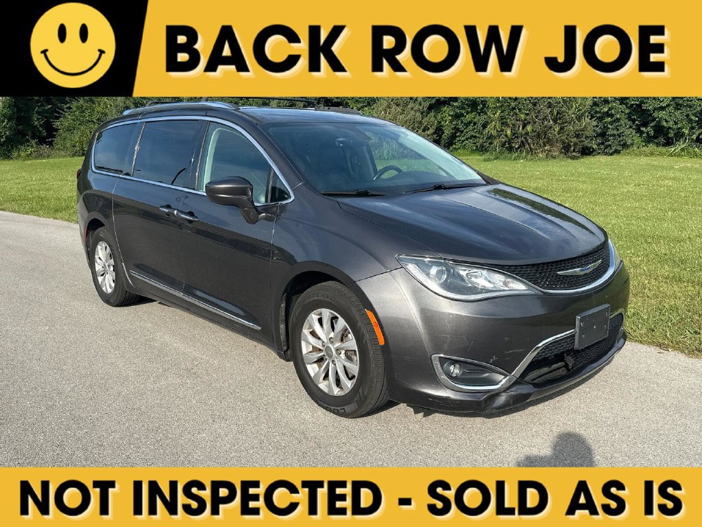 Used 2019 Chrysler Pacifica Touring-L FWD image 1