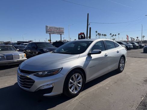 Used 2020 Chevrolet Malibu LT image 3