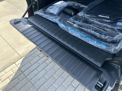 New 2026 BMW X5 xDrive50e w/ M Sport Package image 12