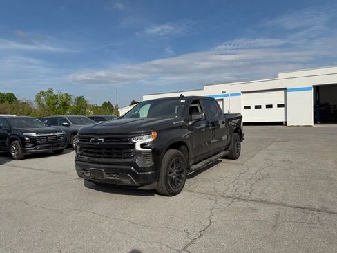 Used 2024 Chevrolet Silverado 1500 RST w/ Protection Package AWD/4WD image 3