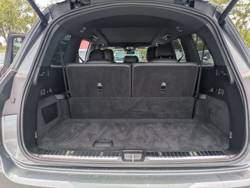 Used 2025 Mercedes-Benz GLS 450 4MATIC image 12
