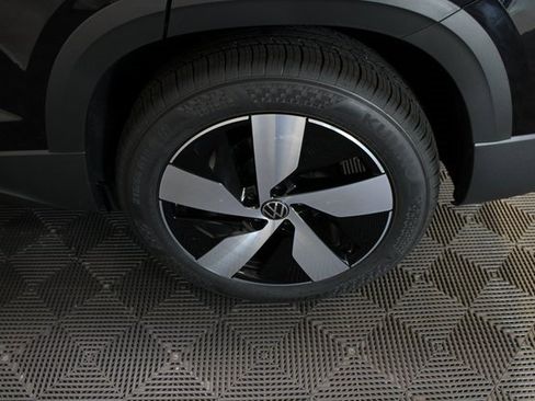 New 2025 Volkswagen Taos S image 19