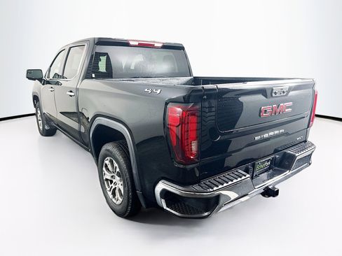 Used 2025 GMC Sierra 1500 SLT AWD/4WD image 5