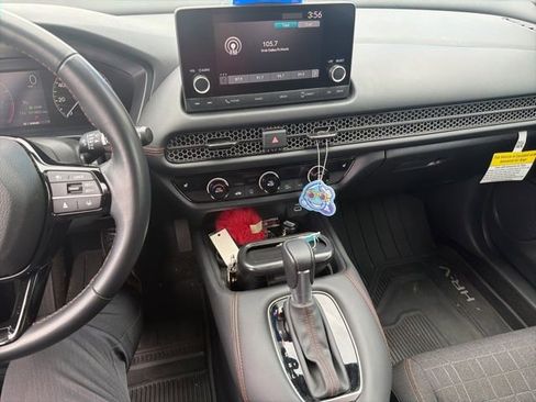 Used 2025 Honda HR-V Sport image 17