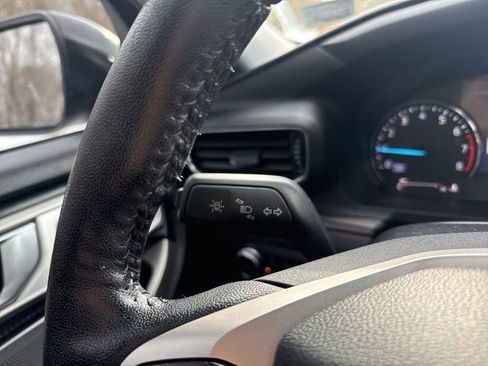 Used 2022 Ford Explorer Limited w/ Limited Technology Package image 21