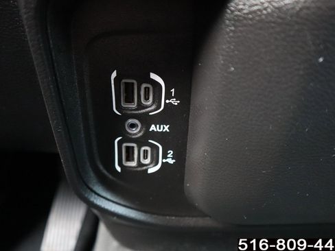 Used 2019 RAM 1500 Laramie image 37