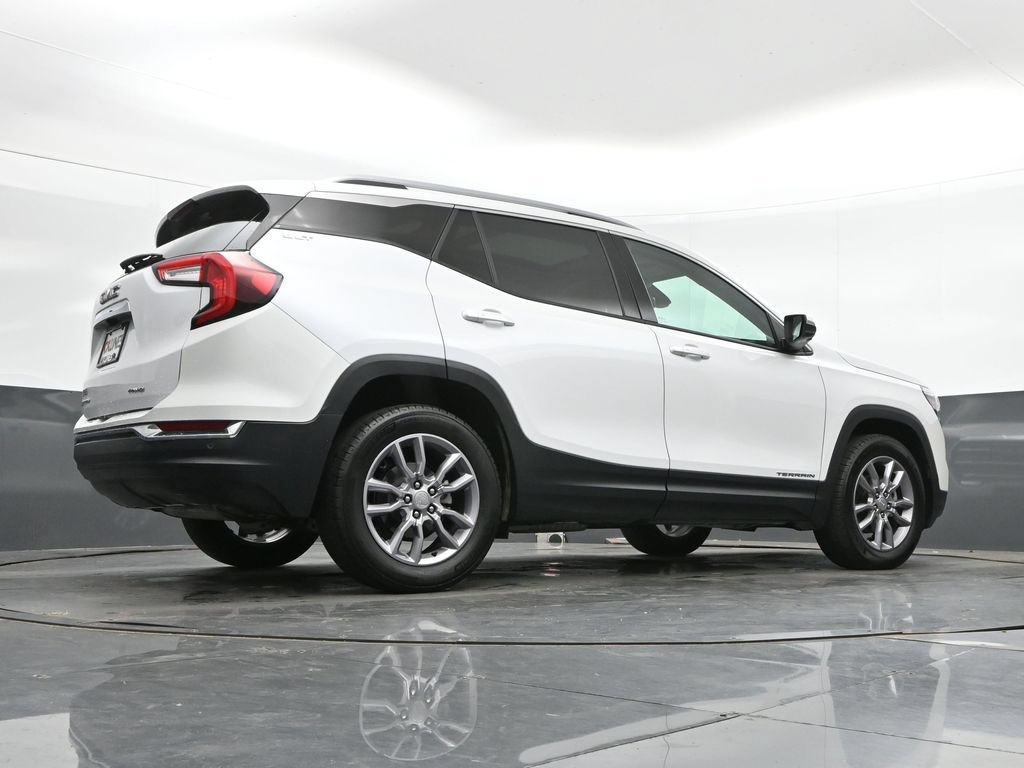 Used 2024 GMC Terrain SLT w/ Infotainment Package II AWD/4WD image 40
