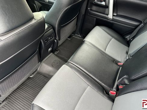 Used 2022 Toyota 4Runner SR5 Premium image 13