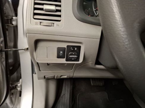 Used 2010 Toyota Corolla LE image 21