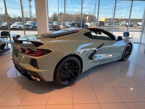 Used 2024 Chevrolet Corvette Stingray Coupe w/ Z51 Performance Package image 8