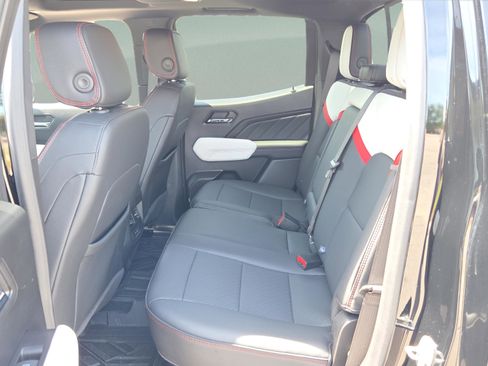 Used 2024 GMC Canyon AT4X AWD/4WD image 10