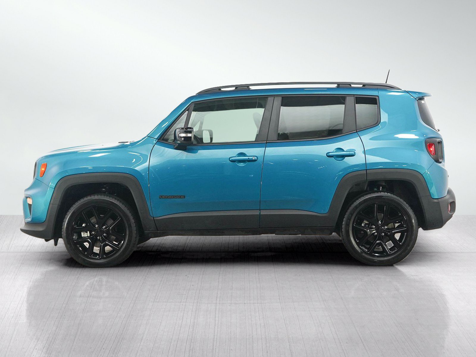 Used 2022 Jeep Renegade Altitude w/ Convenience Group AWD/4WD image 2