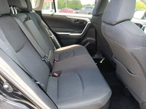 Used 2025 Toyota RAV4 LE AWD/4WD image 29