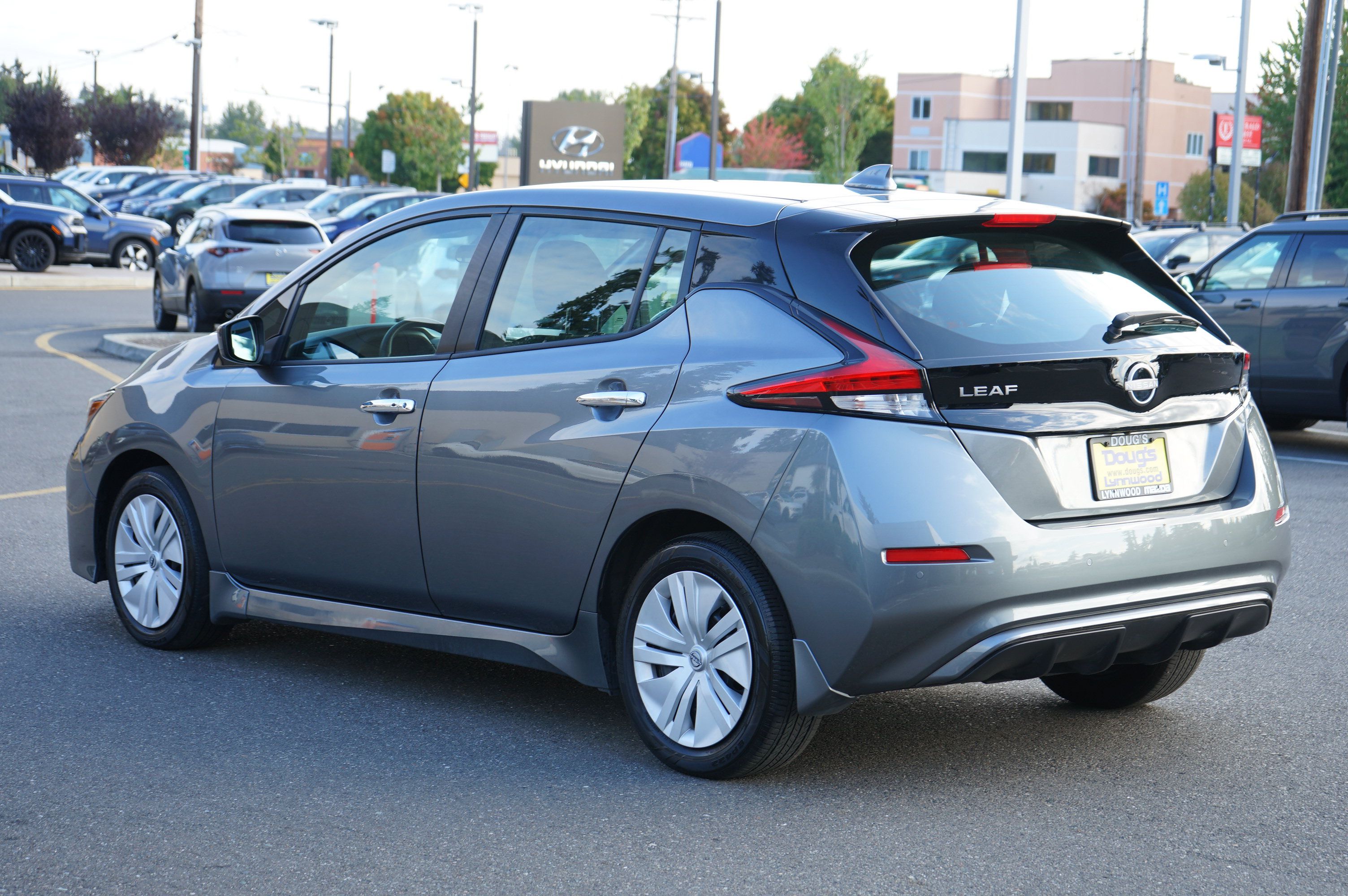 Used 2025 Nissan Leaf S FWD image 6