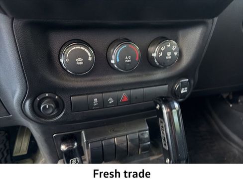 Used 2014 Jeep Wrangler Unlimited Sport image 16