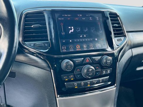 Certified 2019 Jeep Grand Cherokee Altitude RWD image 16