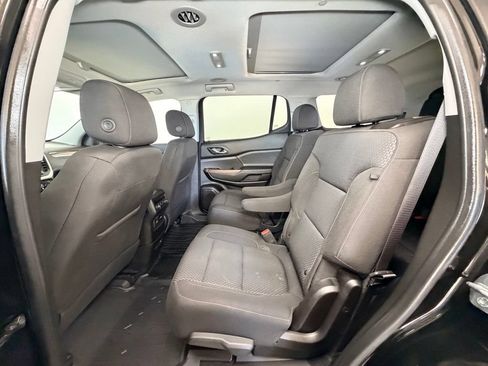 Used 2023 GMC Acadia SLE w/ Infotainment Package AWD/4WD image 5