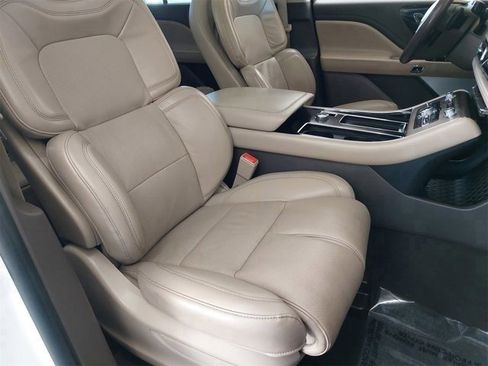 Used 2020 Lincoln Aviator Reserve w/ Equipment Group 202A image 10