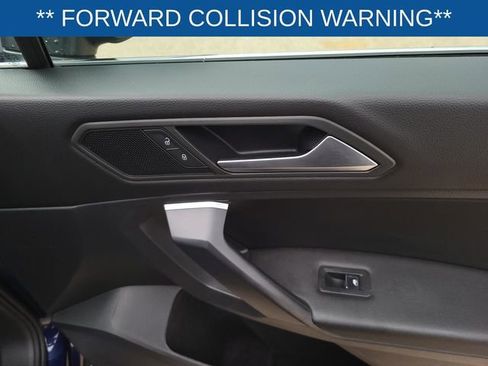 Used 2021 Volkswagen Tiguan SE image 16