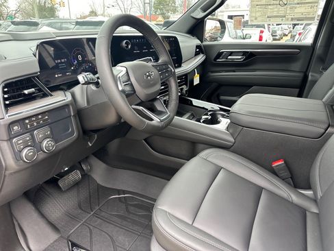 New 2026 Chevrolet Suburban Z71 w/ Comfort Package image 9