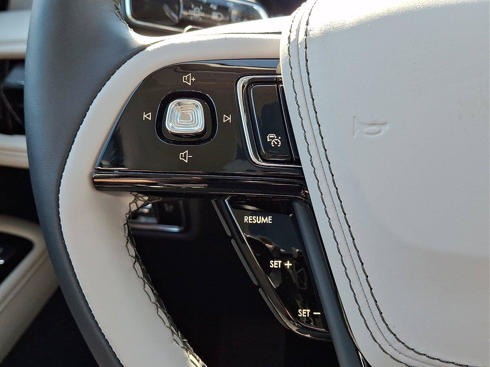 New 2027 Lincoln Aviator Reserve AWD/4WD image 15
