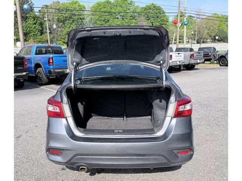 Used 2019 Nissan Sentra SR image 9