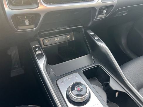 Used 2024 Kia Sorento EX image 15