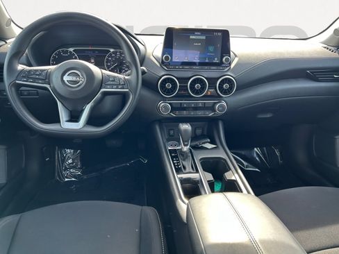 Used 2024 Nissan Sentra SV FWD image 3