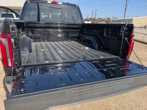 Used 2025 Ford F150 Lariat w/ Equipment Group 502A High image 31