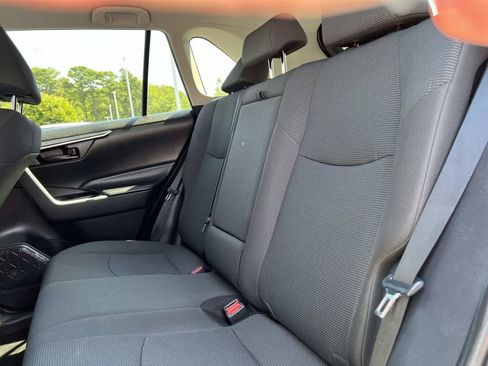 Used 2021 Toyota RAV4 LE FWD image 13