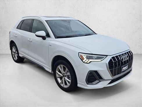 Used 2025 Audi Q3 2.0T Premium AWD/4WD image 3