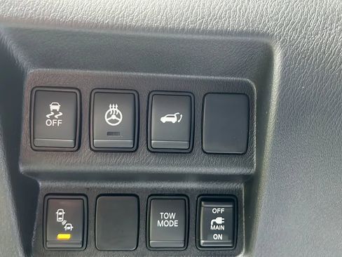 Used 2018 Nissan Pathfinder SL w/ Cargo Package image 30