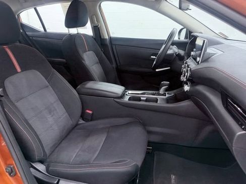 Used 2025 Nissan Sentra SR FWD image 17