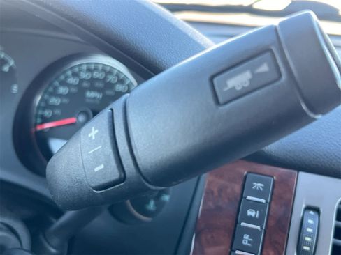 Used 2012 GMC Yukon SLT w/ SLT Chrome Package image 30