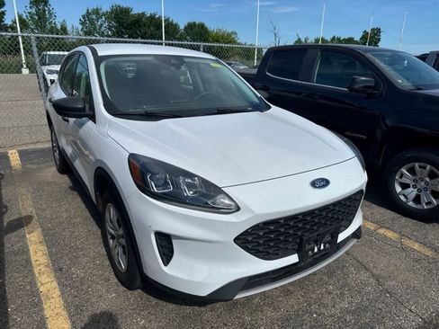 Used 2022 Ford Escape S AWD/4WD image 9