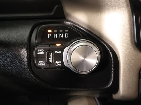 Used 2022 RAM 1500 Laramie AWD/4WD image 8