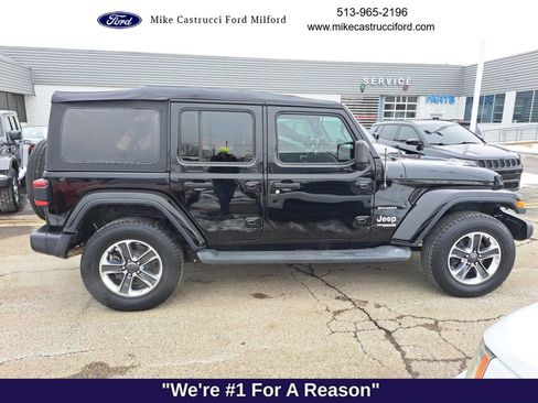 Used 2019 Jeep Wrangler Unlimited Sahara w/ Safety Group image 6
