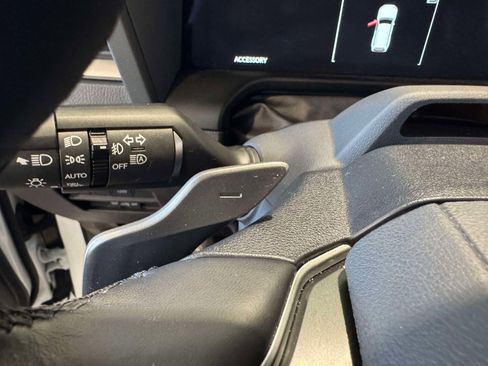 Used 2024 Lexus GX 550 w/ Cold Area Package AWD/4WD image 32