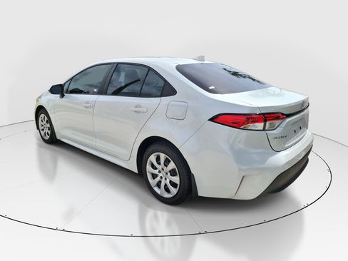 Certified 2025 Toyota Corolla LE FWD image 5