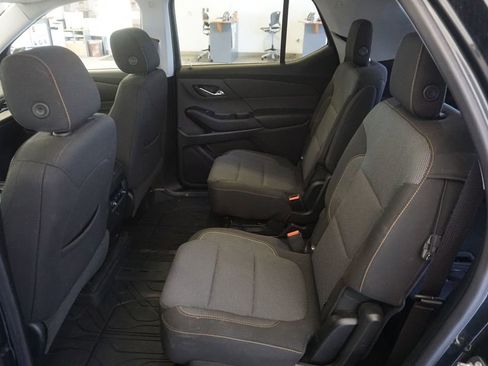 Used 2018 Chevrolet Traverse LT FWD image 20
